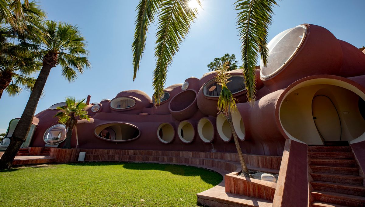 Photos Le Palais Bulles La Villa Folle De Pierre Cardin A Theoule Sur Mer Photos Le Palais Bulles La Villa Folle De Pierre Cardin A Theoule Sur Mer