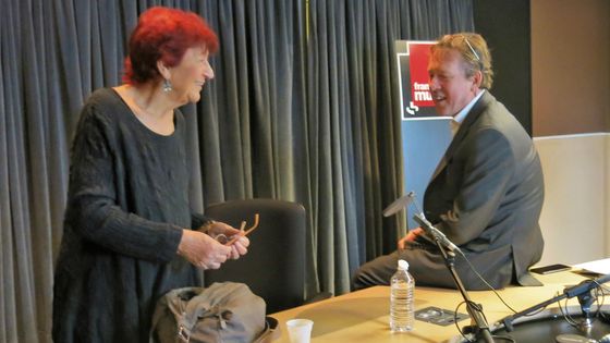 France Musique, studio 131... Anne Sylvestre, auteure-compositrice-interprète & Le producteur Benoît Duteurtre ©Radio France - Annick Haumier / RF