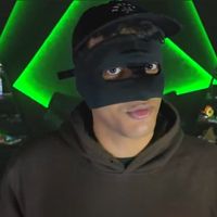 Capture d'écran vidéo YouTube : "LE RAPPEUR DU FUTUR - MASKEY X CYBERPUNK 2077" (Maskey et CD PROJEKT RED)