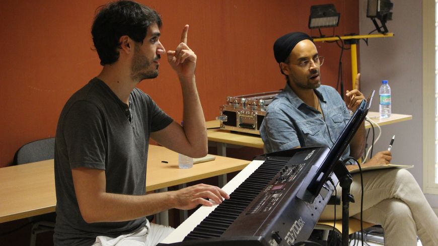 Yoann Piazza et Fabrice di Falco en pleine master class avec les candidats de Mayotte