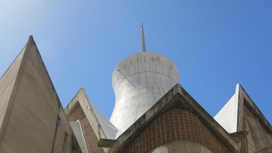 Eglise du Sacré cœur a Alger, ou Atiqa aime se ressourcer