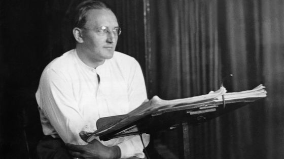 Le chef d'orchestre et compositeur Hermann Scherchen ©Getty - Photo by Felix H. Man/ullstein bild via Getty Images
