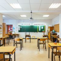 Dans "Mon prof, ce héros", vingt personnalités rendent hommage à leurs profs