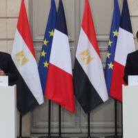 Le président égyptien Abdel Fattah Al Sissi reçu à l'Elysée par Emmanuel Macron, le 7 décembre 2020.