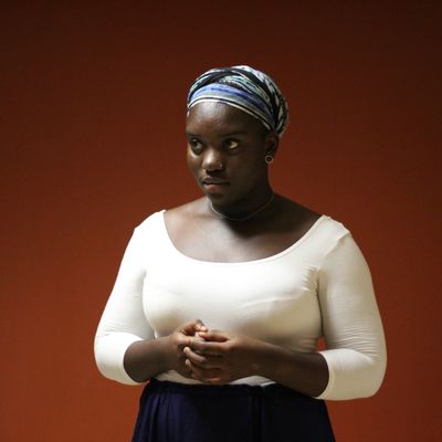 Waaydah-Hydjrat Bakary, candidate au concours Voix des Outre-Mer et Prix Jeune Talent à Mayotte