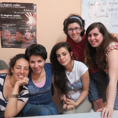 Irane avec quelques membres du collectif Algerois