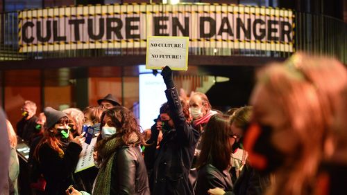 Le Conseil d'État maintient la fermeture des cinémas, théâtres et salles de spectacle, mais avec un espoir