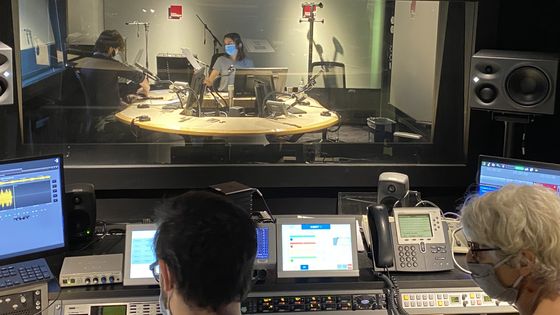 Gabrielle Oliveira Guyon, Christophe, Aliette et tout équipe de France Musique est à vous se tiennent prêts pour commencer l'année en musique grâce à vos suggestions musicales ! - Élise Lejeune