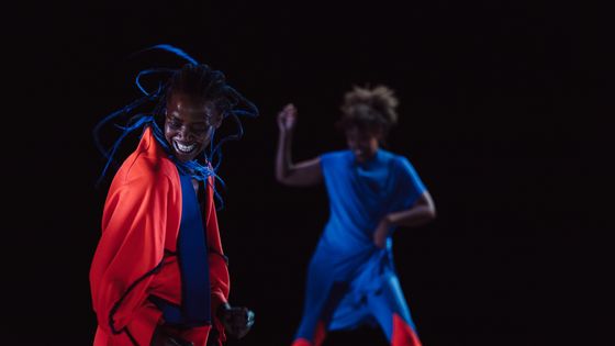 Dorothée Munyaneza, Mailles - Leslie Artamonow