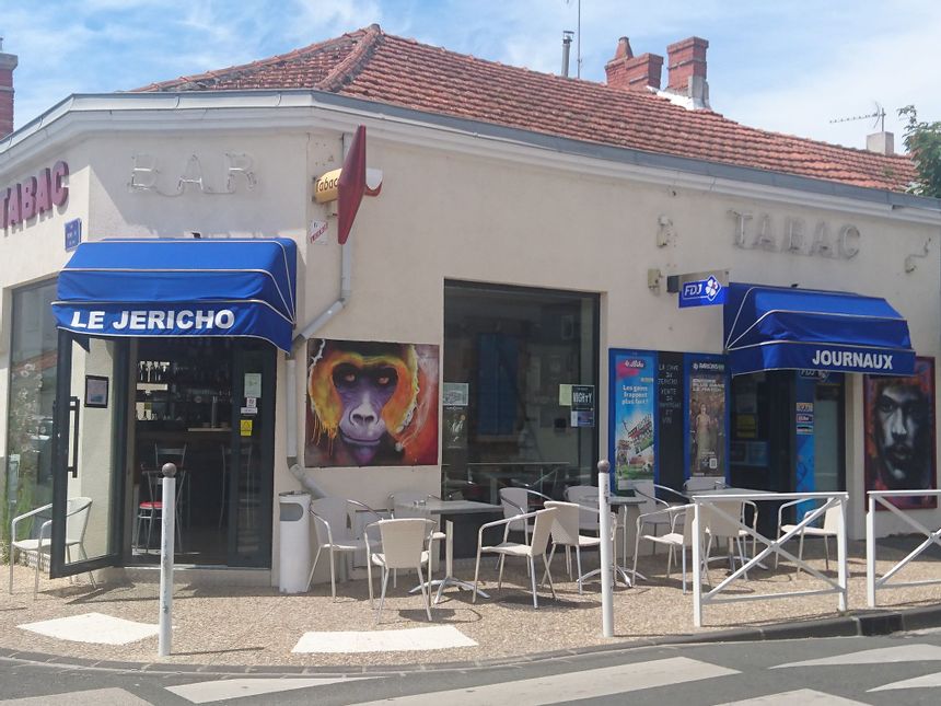 Le Bureau De Tabac Le Jericho Depot Vente Du Calendrier Des Pompiers De La Rochelle Le Bureau De Tabac Le Jericho Depot Vente Du Calendrier Des Pompiers De La Rochelle