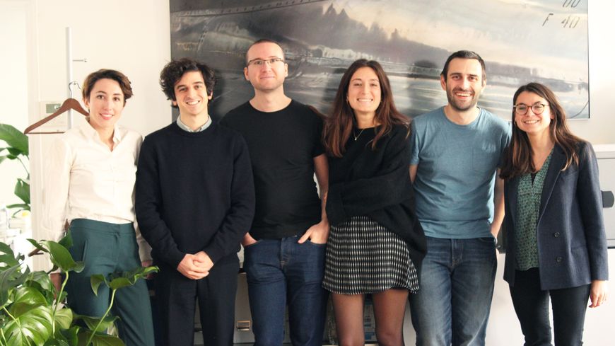 3 co-fondateurs et une dizaine de salariés et auto-entrepreneurs forment la première équipe d'Helios.