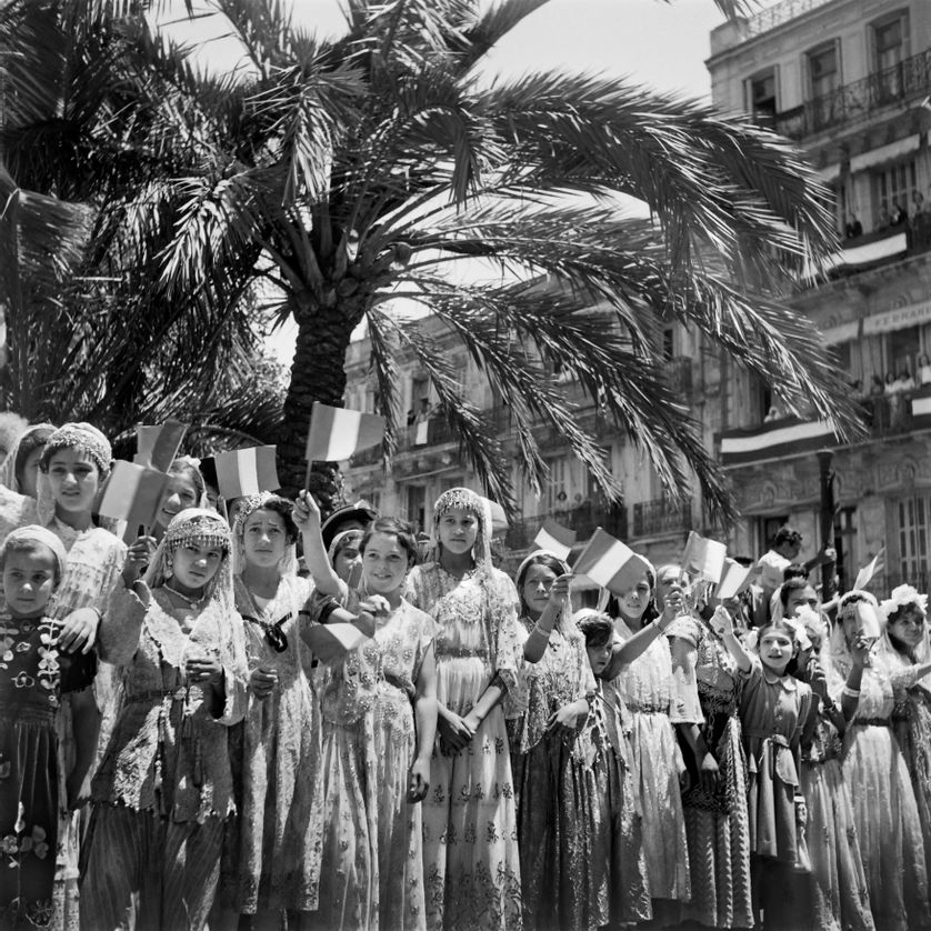 Ouverture des archives secrètes sur l'Algérie - Page 2 838_000_8yz7vu