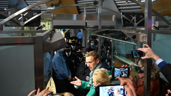 Arrestation d'Alexeï Navalny à l'aéroport, Moscou, 17/01/21 ©AFP - Kirill Kudryavstev