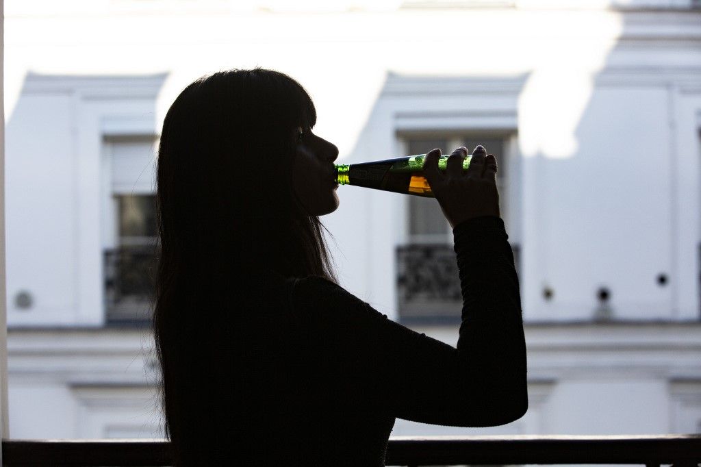 Pourquoi Quand Je Bois De L'alcool Je M'endors Stéphanie Braquehais : "Quand on ne boit pas, on est obligé de se faire