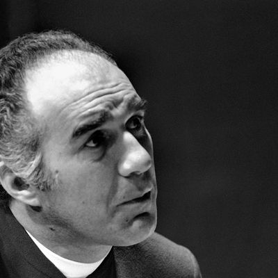 Portrait de l'acteur Michel Piccoli pris lors de la répétition de la pièce de théâtre "Le Misanthrope" de Molière au Théâtre de la ville, le 29 septembre 1969, à Paris.
