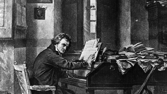Beethoven composant à son piano, vers 1800. ©Getty - Three Lions / Hulton Archive