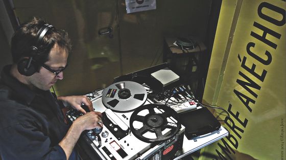 Yérri-Gaspar Hummel. Compositeur et apiculteur : la petite musique des abeilles à la sauce électro - Lab'Ut.