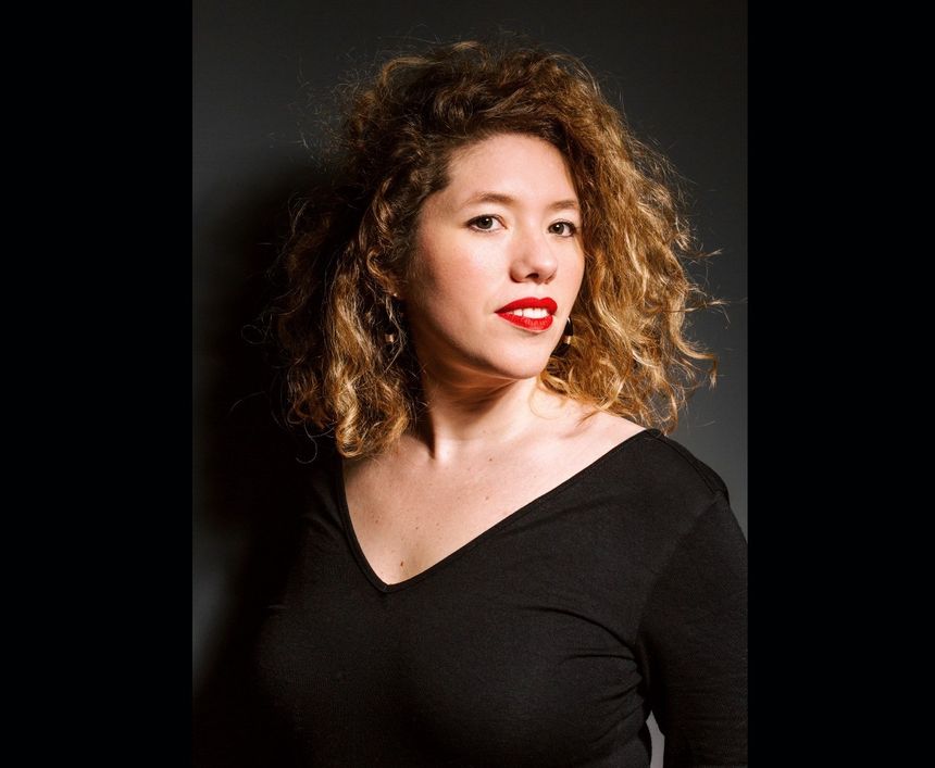 La journaliste Charlotte Pudlowski a sorti en septembre 202O le podcast "Ou peut-être une nuit" qui traite de la fabrique du silence autour de l'inceste.