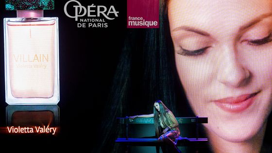 Scène de plateau de La Traviata à l'Opéra de Paris - OnP