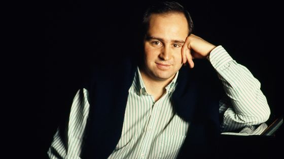 Le pianiste et compositeur Emile Naoumoff en 1988 ©Getty - JACQUES SARRAT / Sygma