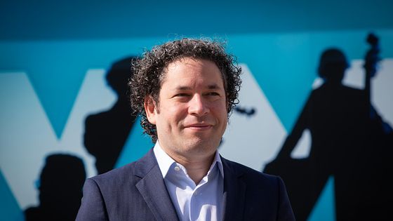 Gustavo Dudamel lors de la présentation du film «Symphonie» Barcelone, Espagne 2020 ©Getty - David Zorrakino/Europa Press