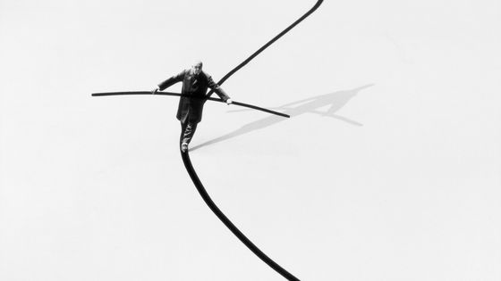 “Le funambule” - © Gilbert Garcin