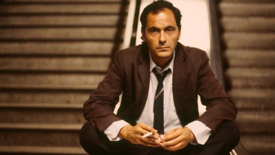 Jean-Pierre Bacri sur le décor du film "Subway" de Luc Besson, en 1985 ©Getty - Patrick CAMBOULIVE / Sygma