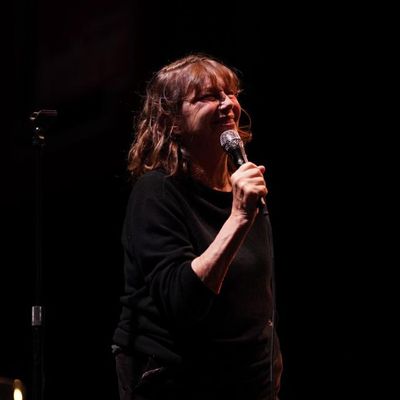 Jane Birkin sur la scène du studio 104, en live pour France Inter