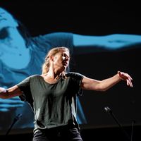 Barbara Hannigan dirige et chante La Voix Humaine de Francis Poulenc et Jean Cocteau, avec l'Orchestre Philharmonique de Radio France, les 6 et 7 janvier 2021 à la Maison de la Radio et de la Musique