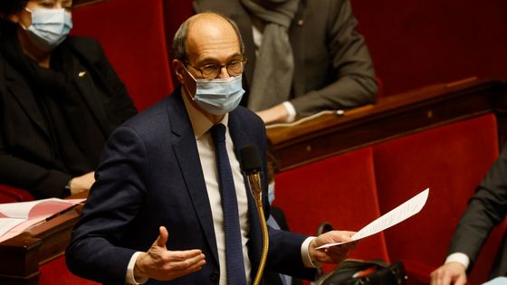 Eric Woerth, ancien ministre du Budget, regrette les "solutions laxistes" émises par certains membres de son parti à propos de la "dette covid". ©AFP - Ludovic Marin