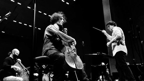Théâtre des Champs-Elysées, Paris : Nicolas Altstaedt, violoncelle & Cristian Măcelaru dirige l'ONF ©Radio France - Christophe Abramowitz / RF