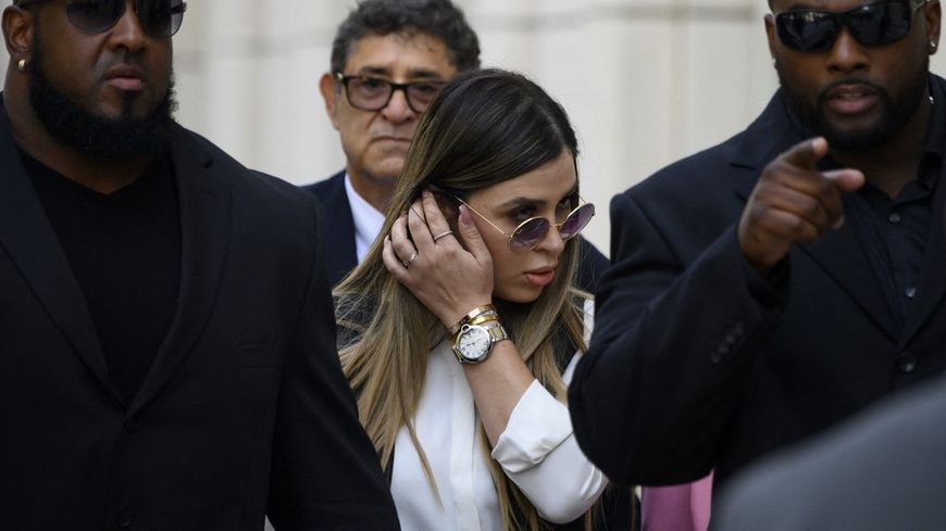 Emma Coronel Aispuro - à la sortie du tribunal fédéral de Brooklyn, 2019 (Johannes Eisele)