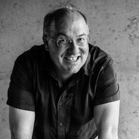 Portrait de l'écrivain Alain Damasio le 9 juin 2019 lors du Festival des Étonnants Voyageurs à Saint-Malo, France.