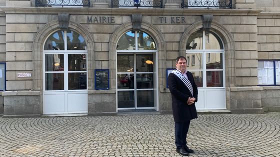 Cofondateur du festival des Vieilles Charrues en 1992, Christian Troadec est maire de Carhaix dans le Finistère depuis 2001 ©Radio France - Rosalie Lafarge
