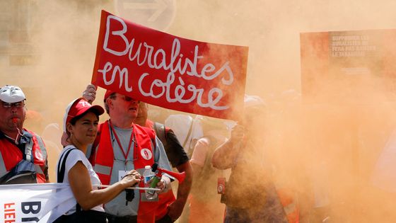 En 2015, le projet de loi sur le paquet neutre avait entraîné de nombreuses manifestations de buralistes en France. ©AFP - FRANCOIS GUILLOT