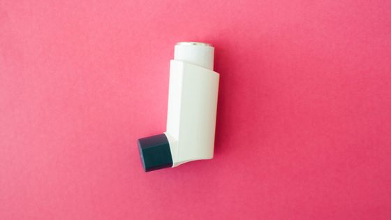 Si l'asthme léger ou modéré représente une majorité de cas d'asthmatiques, l'asthme sévère handicape la vie des personnes qui en souffrent. Cet asthme sévère est au coeur de nombreuses recherches. ©Getty - Karl Tapales