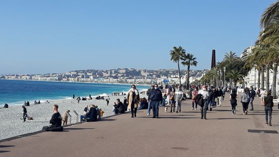Premier week-end de vacances pour Nice et la zone B avec la menace d'un confinement ou d'autres restrictions liées à un très fort taux de covid dans les Alpes-Maritimes. Photo d'illustration ©Radio France - B. ROMANKIEWICZ