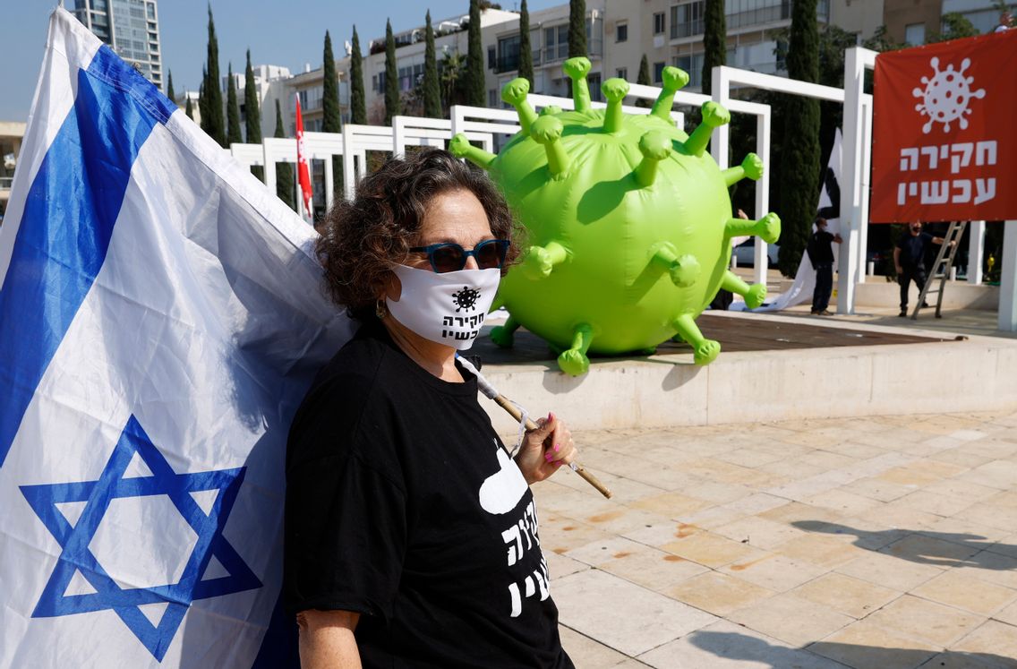 Alors que pour la 4e fois en 2 ans, les Israéliens vont devoir élire leurs députés, certains ont manifesté contre le Premier ministre Benjamin Netanyahu le 5 janvier à Tel Aviv