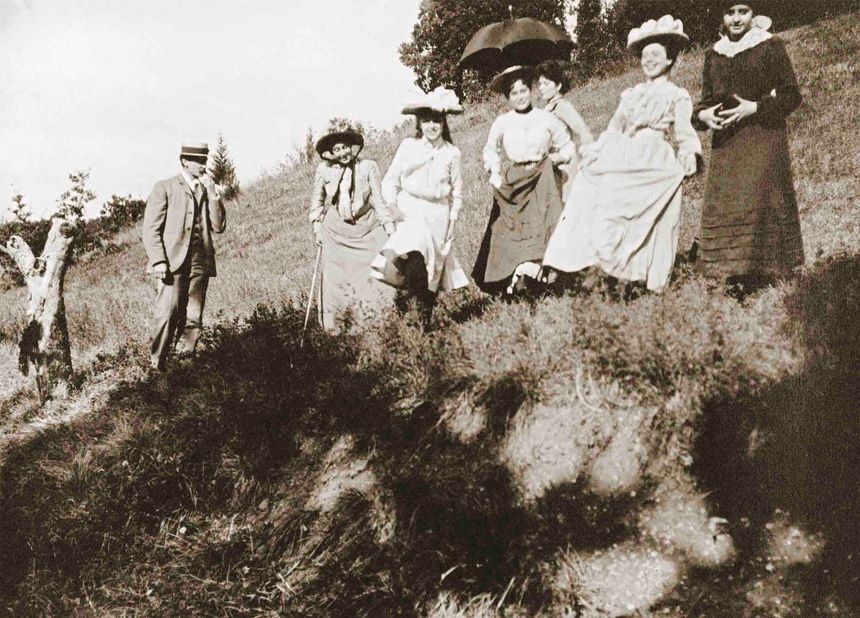 Promenade quelque part en France (vers 1905)