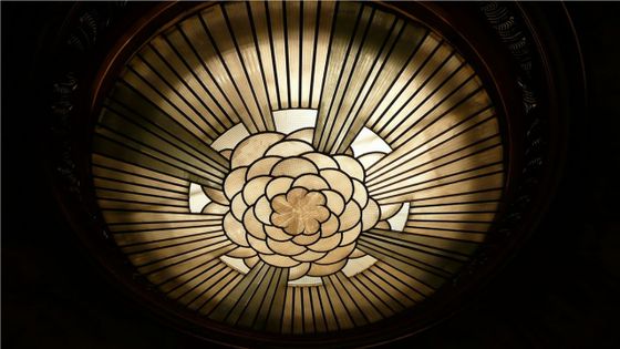 Le plafond Art Déco de la grande salle du Théatre des Champs-Elysées - CC BY-SA 3.0