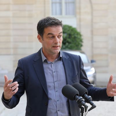 Christophe Robert, Délégué général de la Fondation Abbé Pierre suite à une rencontre avec le président français autour de la lutte contre la pauvreté des jeunes à l'Elysée le 17 octobre 2017, à Paris.