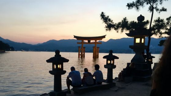 Le sanctuaire d'Itsukushima sur l'Ile de Miyajima dans la mer de Seto, Japon, 2010 - Clément Gilles