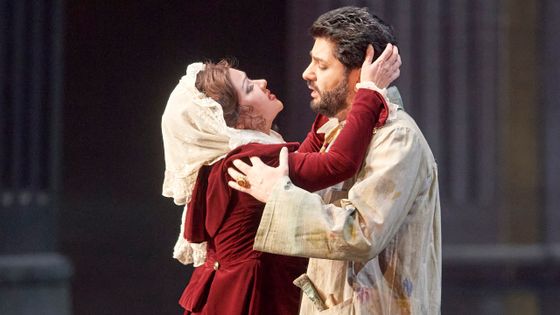 Scène de Tosca de Puccini : Anna Netrebko (Floria Tosca, cantatrice) et Yusif Eyvazov (Mario Cavaradossi, peintre) à l'Opéra d'Etat de Vienne, le 13 décembre 2020 - Wiener Staatsoper / Photo by Michael Pöhn