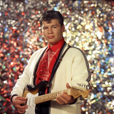 Portrait du musicien Ritchie Valens en juillet 1958 à Los Angeles, Californie.