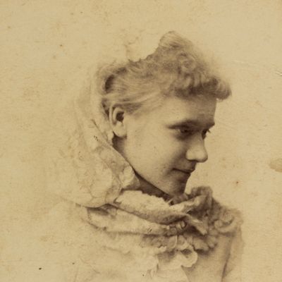 Portrait de la violoniste Marie Soldat (vers 1885), fondatrice du Quatuor Soldat-Roeger au sein duquel a joué Natalie Bauer-Lechner