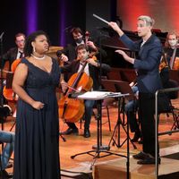 Marie Laure Garnier et le Secession Orchestra dirigé par Clément Mao-Takacs à l'Auditorium du Louvre le 9 décembre 2020