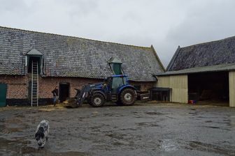 Chaque semaine, 200 fermes disparaissent en France. Chaque semaine, 200 fermes disparaissent en France.
