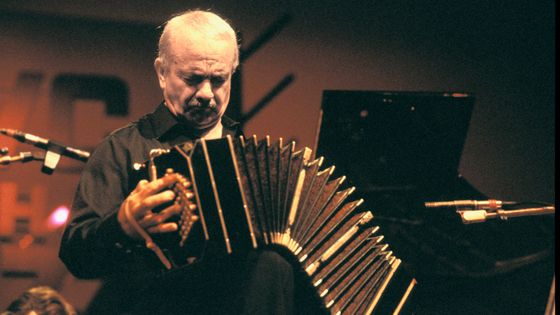 Astor Piazolla Bandoleon au North Sea Jazz Festival le 12 juillet 1985 à La Haye aux Pays-Bas. - Frans Schellekens/Redferns