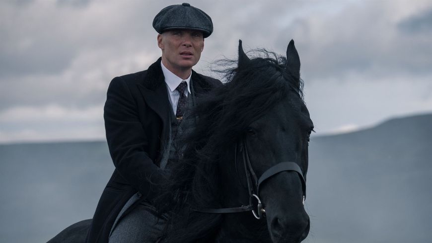 Cillian Murphy dans le rôle de Thomas Shelby - Saison 5 série "Peaky Blinders" (Steven Knight, Copyright FR_tmdb)