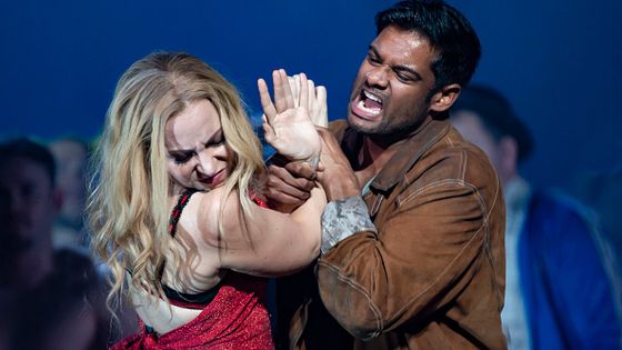 « Carmen » de Bizet au London Coliseum de Londres. Justina Gringyte (Carmen) et Sean Panikkar (Don Jose) (2020) ©Getty - John Snelling